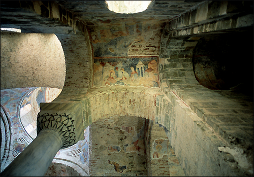 Arch, Aya Sofya, Trabzon, Turkey